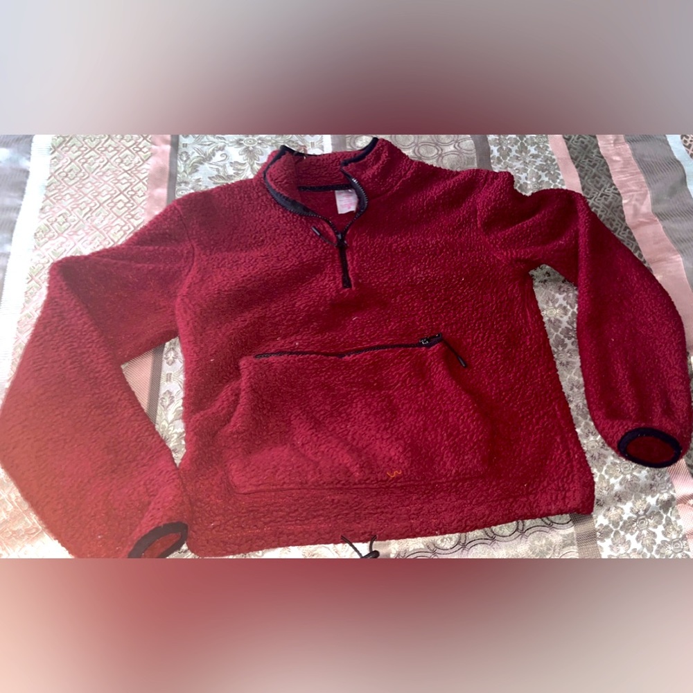 Maroon Women’s Pull Over